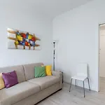 酒店 Piazza De Angeli M1 Comfortable Flat With Balcony *