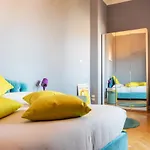 Apartment Luxury 2bed-2bath With Private Car Park *