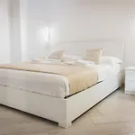 Residenze Niguarda מלון דירות