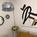 Appartamento Casa Alberto Da Giussano, Elegante Bilocale In Centro Con Balcone Sul Parco *