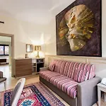 Romana Residencia Milán