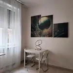Michelangelo 26 Monolocale * Милан