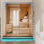 Aparthotel Montenapoleone 4*