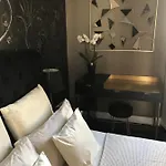 Lippi 42 With Private Garden ベッド・アンド・ブレックファスト *