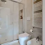 Suity I Cozy Leila Μιλάνο