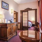 Romana Residencia Hotel 4*