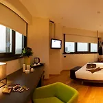 Western The Hub Hotel 4*