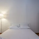Youhosty - Ripa5 C Apartment