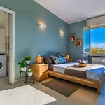 Charmy & Cozy Panoramic Flat 50m From M4 Stop 公寓 *