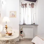 شقة Elegant Triplex Townhouse With Luxe Terrace