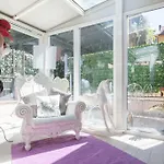 شقة Elegant Triplex Townhouse With Luxe Terrace