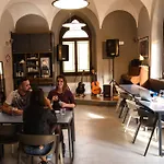 Hostel Babila & Bistrot *