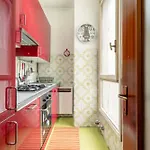 Rucellai With Shared Pool By Halldis Apartment