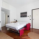 Guesthost - Comfy Only 900m From Affori Fn Station! Apartament