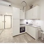Casa Alberto Da Giussano, Elegante Bilocale In Centro Con Balcone Sul Parco *