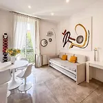Casa Alberto Da Giussano, Elegante Bilocale In Centro Con Balcone Sul Parco * Milano