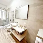 Lawyer House Apartment *