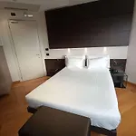 Western The Hub Hotel