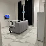 شقة Bocconi - Jcube Hotellerie *
