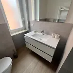 Domusmi Bordighera 32 * Милан