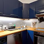 Apartment Xenia - Intimate 10 Min From Duomo *