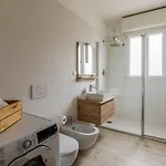 Brand New 3 Bedrooms In Navigli Area Apartament Mediolan