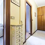 Castelfidardo 8 * Milán