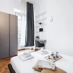 Apartment Easylife - - Morrone 21 - Porta Venezia Mailand