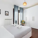 Terrace Con Parcheggio Incluso Apartment
