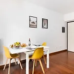 Terrace Con Parcheggio Incluso Apartment *