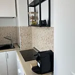 Monolocale Con Ampio Terrazzo Apartamento