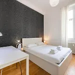 Luxury 3 Bedrooms - B Lägenhet