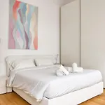 Modern Retreat In The Heart Of Apartamento *