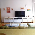Beautiful And Spacious Two-room 公寓