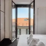 شقة Stylish Top-floor Apt; Design Disctrict ميلان