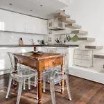 Stylish Top-floor Apt; Design Disctrict * ميلان