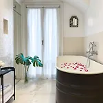 Casa de hóspedes Guesthost - Brera Exclusive And 3*