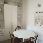 Youhosty - Navigli View Милан