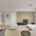 Apartamento Airy With Balcony & Garage By Ndp Rent
