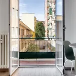 דירה Just Urban - Bright Flat Solari Area - 2 Min Metro M4