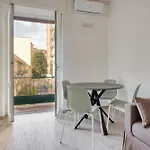 דירה Just Urban - Bright Flat Solari Area - 2 Min Metro M4 מילאנו