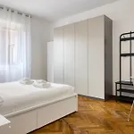 דירה Just Urban - Bright Flat Solari Area - 2 Min Metro M4