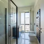 شقة Large With Private Balcony And Workspace *