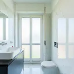 شقة Large With Private Balcony And Workspace ميلان