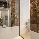 Penzion B And G San Babila- Luxury In The Heart Of - Design District Milán