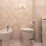 Apartamento Attico Con Terrazzo - - Duomo 10 Min *