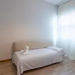 Attico Con Terrazzo - - Duomo 10 Min *