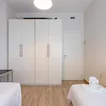 Attico Con Terrazzo - - Duomo 10 Min Apartamento