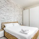 Apartament Politecnico - Elegant Urban Flat Mediolan