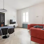 Guesthost - Piazza Ascoli Cosy